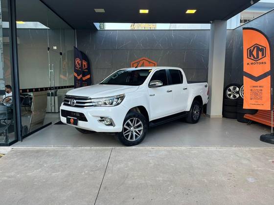 TOYOTA HILUX 2.8 SRX 4X4 CD 16V DIESEL 4P AUTOMÁTICO